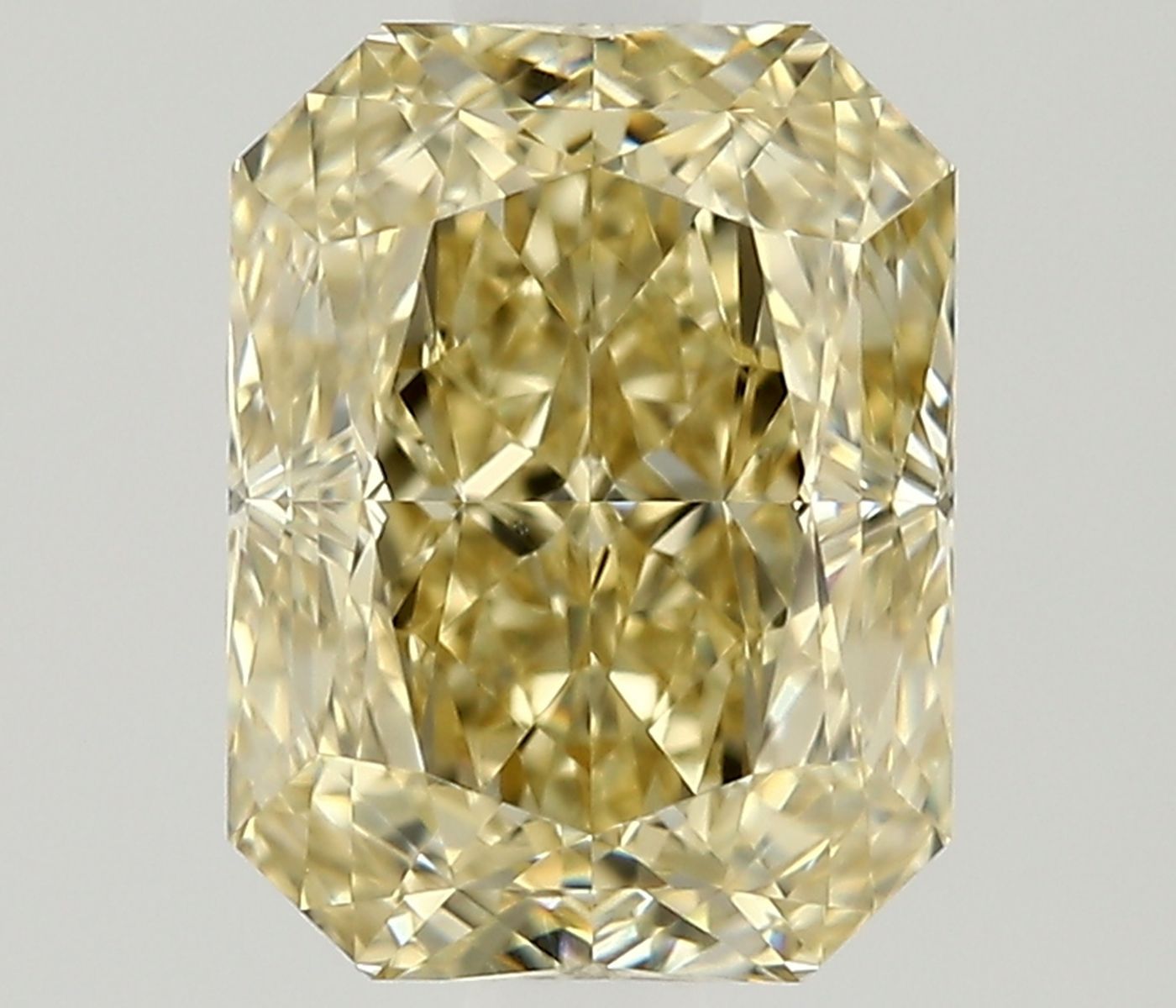 1.21 ct Radiant diamond