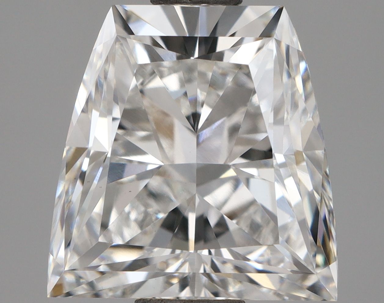 2.59 ct lab-grown Trapezoid Diamond
