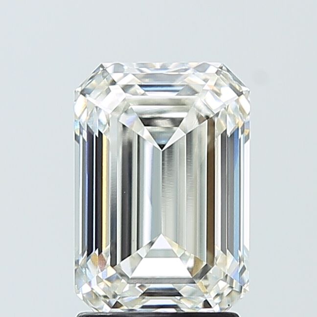 2.55 ct Emerald diamond