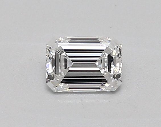 0.45 ct lab-grown Emerald Diamond