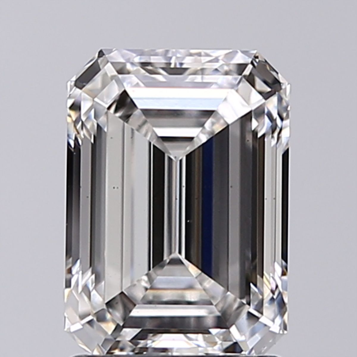 1.65 ct. emerald Lab Grown Diamond front image
