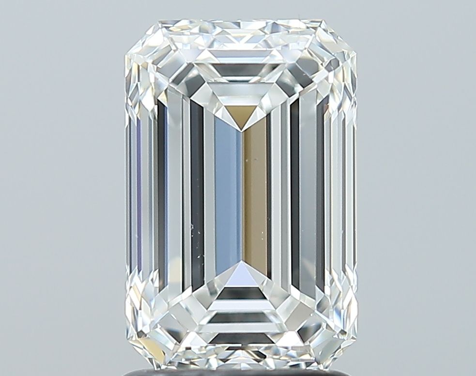 2.01 ct Emerald diamond