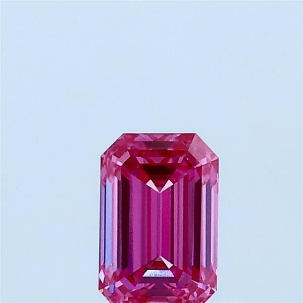 0.40 ct Emerald diamond