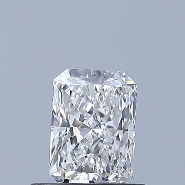 0.5 ct lab-grown Radiant Diamond