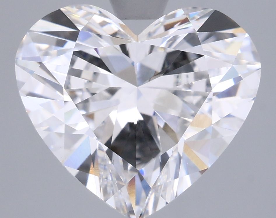 3.01 carat e VVS2 EX Cut IGI heart diamond