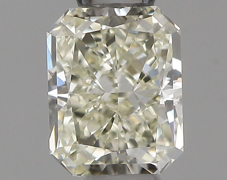 0.32 ct Radiant diamond