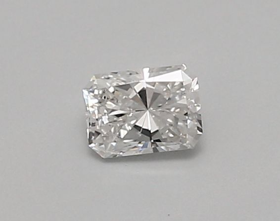 0.32 ct lab-grown Radiant Diamond