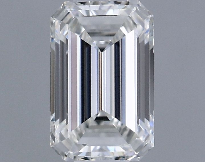 0.45 ct Emerald diamond