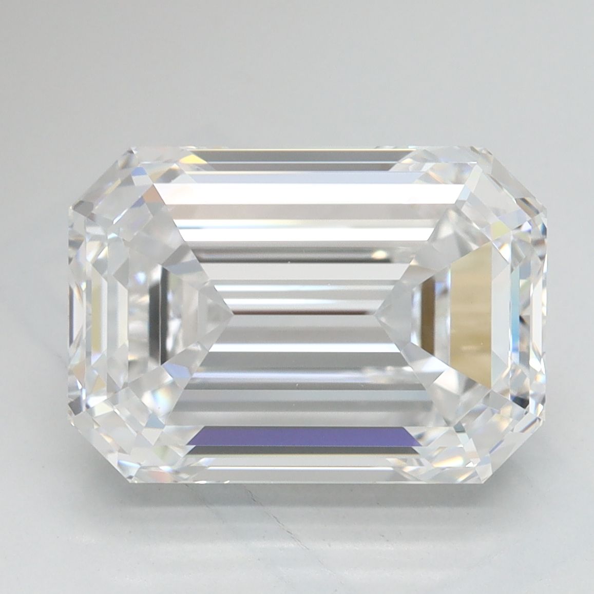 4.62 ct. emerald Lab Grown Diamond front image
