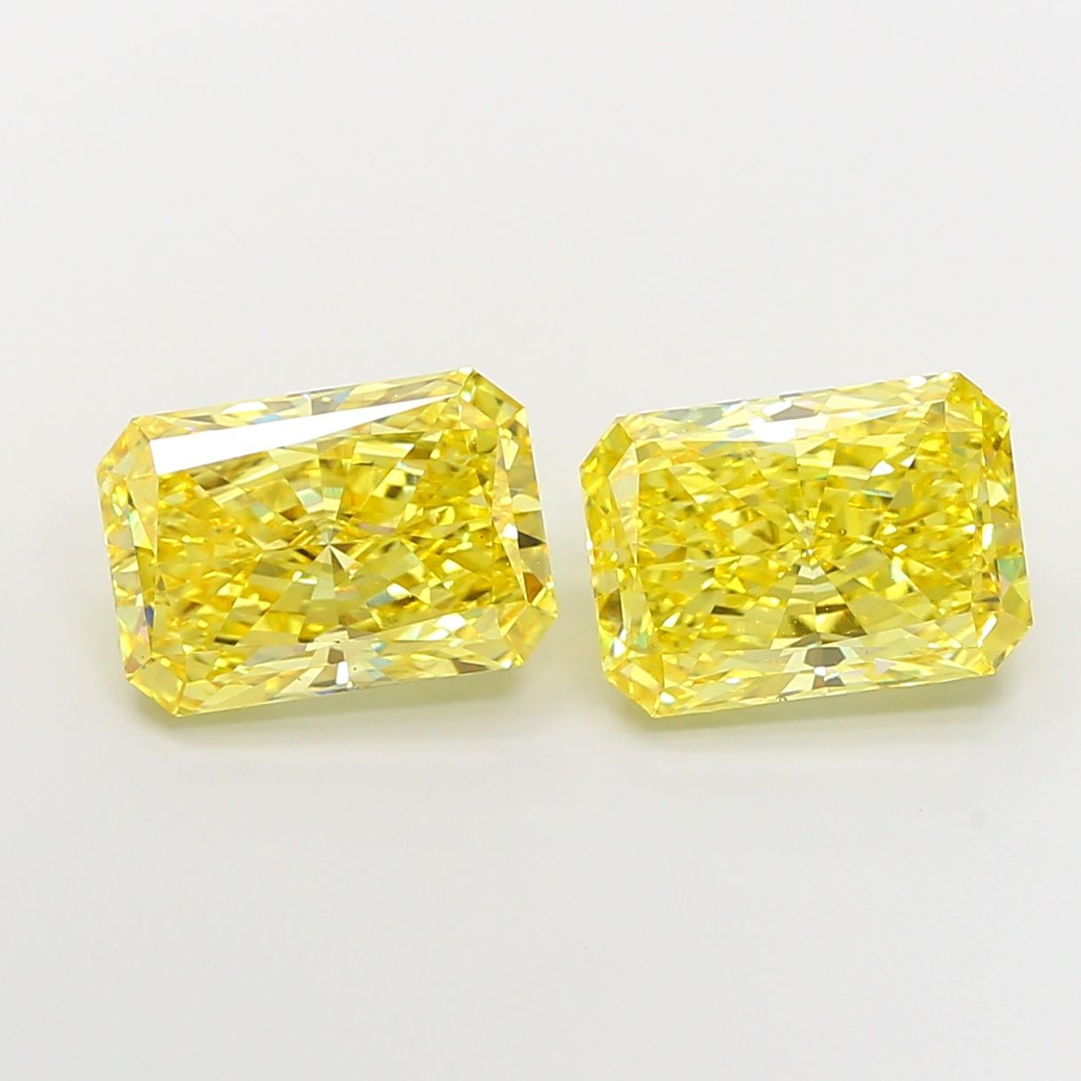 4.56 ct. radiant Lab Grown Diamond front image