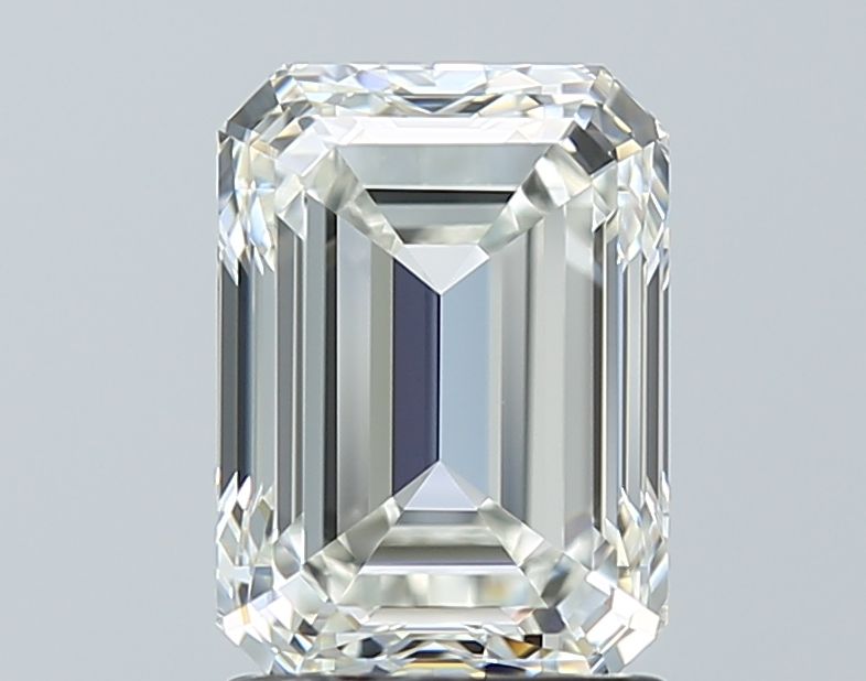 2.01 ct Emerald diamond