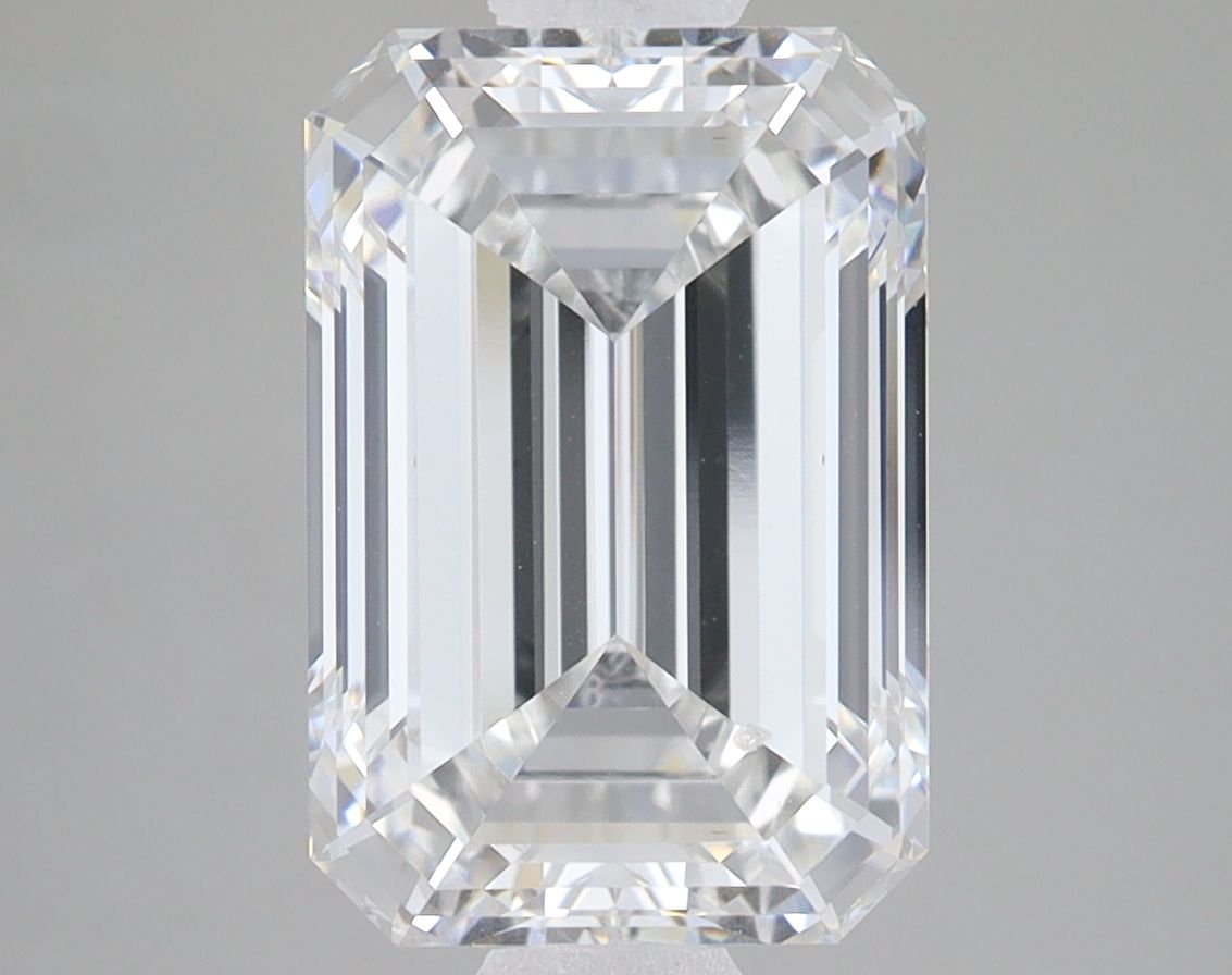 4.71 ct. emerald Lab Grown Diamond front image