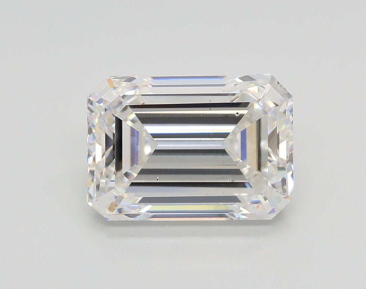 3.01 carat f VS2 EX Cut IGI emerald diamond