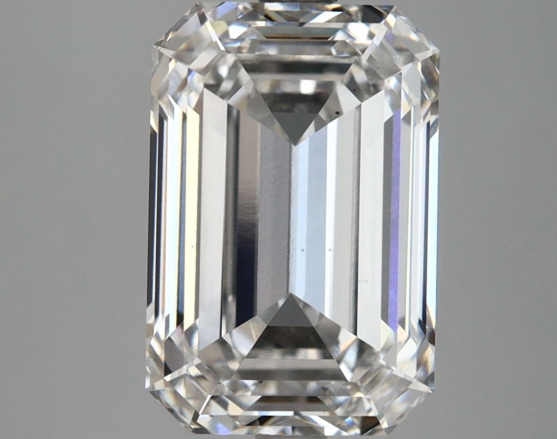 4.73 ct. emerald Lab Grown Diamond front image