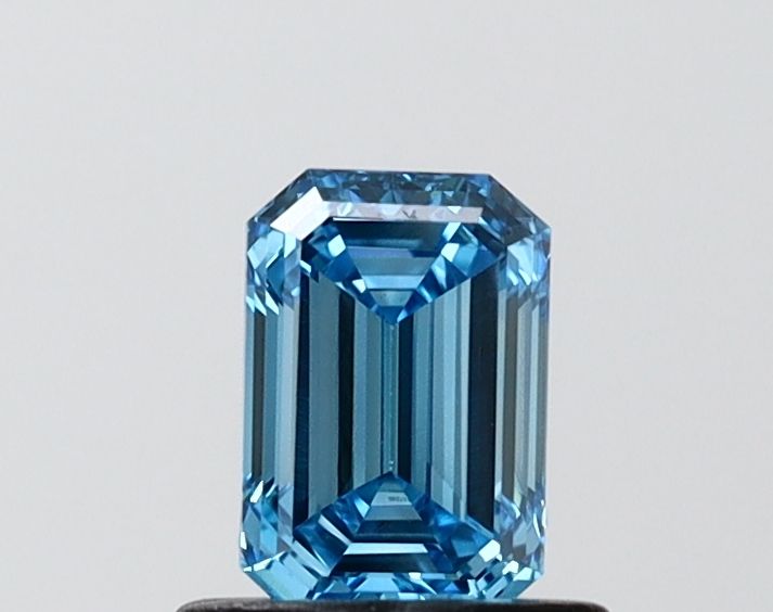 0.67 CT Fancy Vivid Blue EMERALD