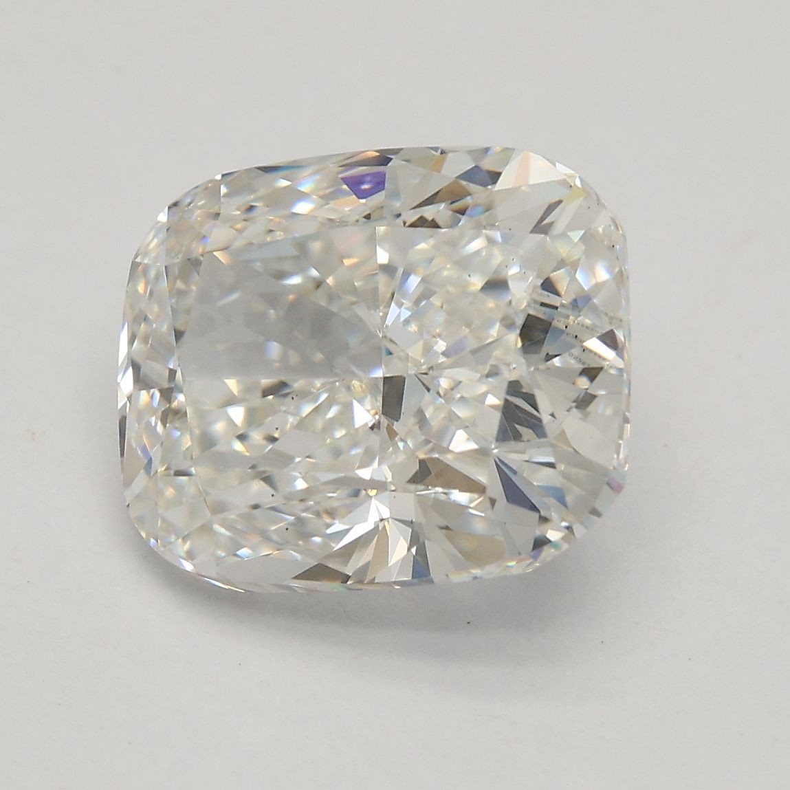 3.31 ct Cushion Brilliant diamond
