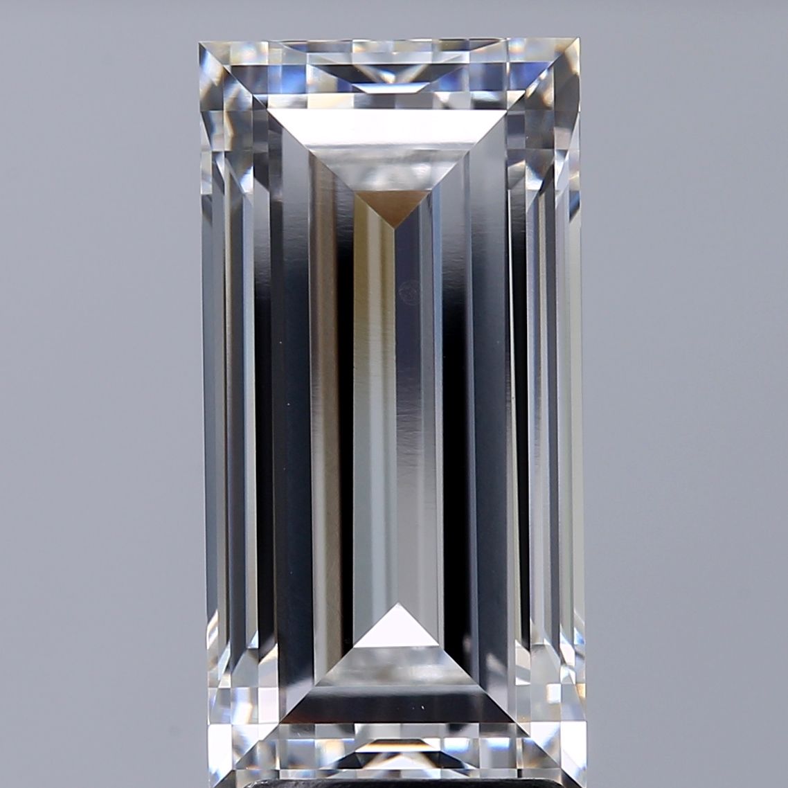 4.03 ct lab-grown Baguette Diamond
