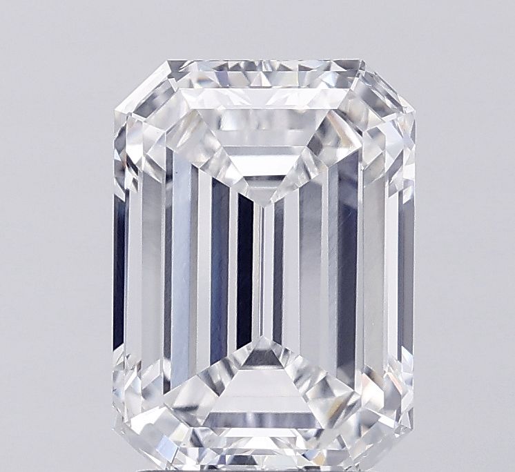 3.01 ct Emerald diamond