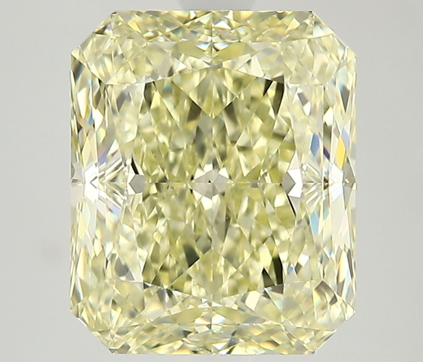 Diament 3.76 ct Fancy Light Yellow/VS1