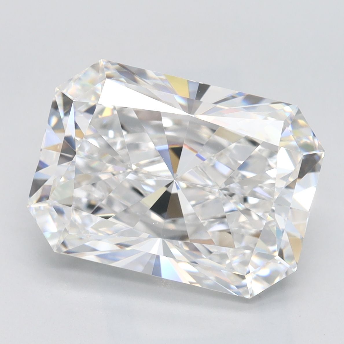 4.31 ct. radiant Lab Grown Diamond front image
