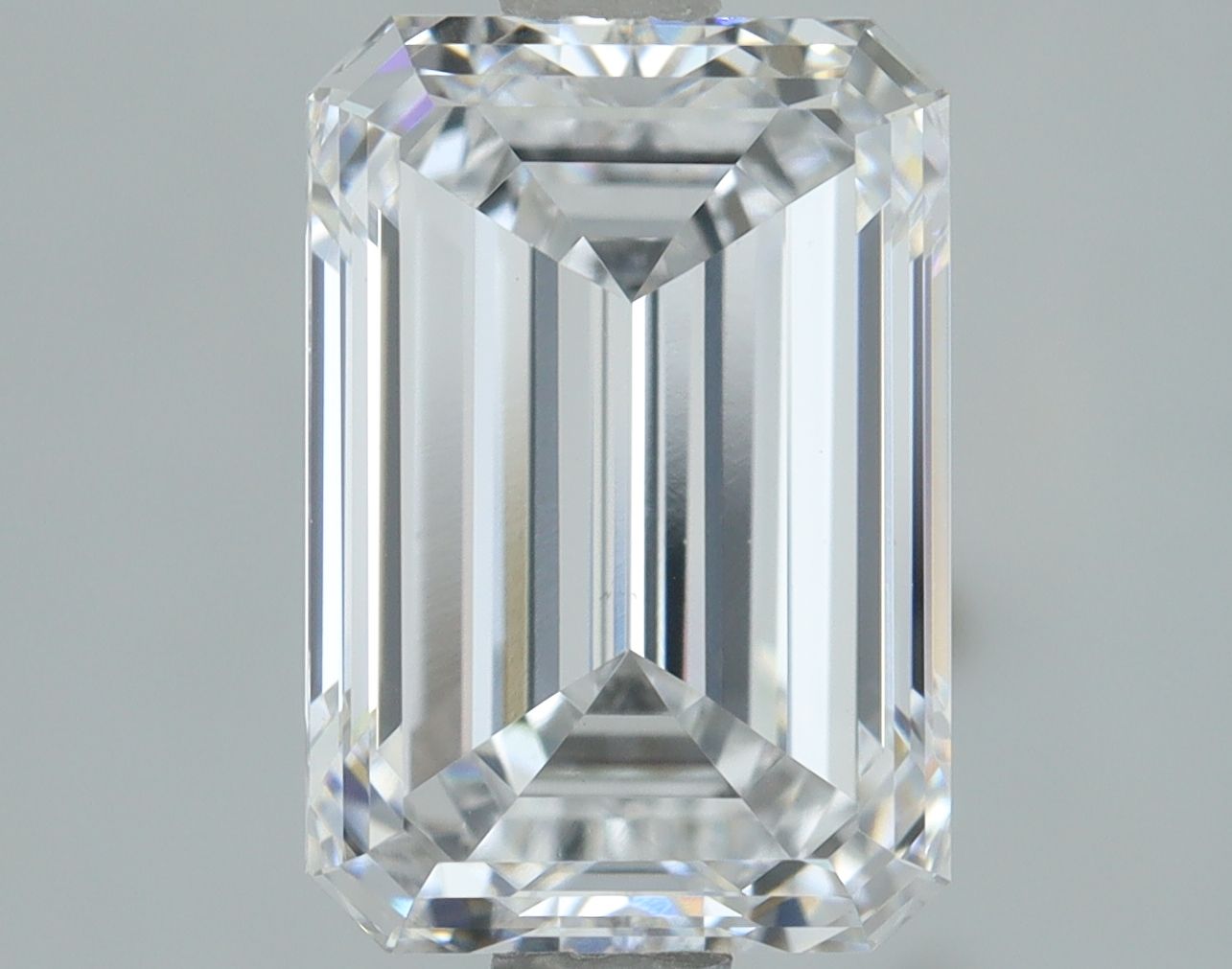 1.90 ct. emerald Lab Grown Diamond front image