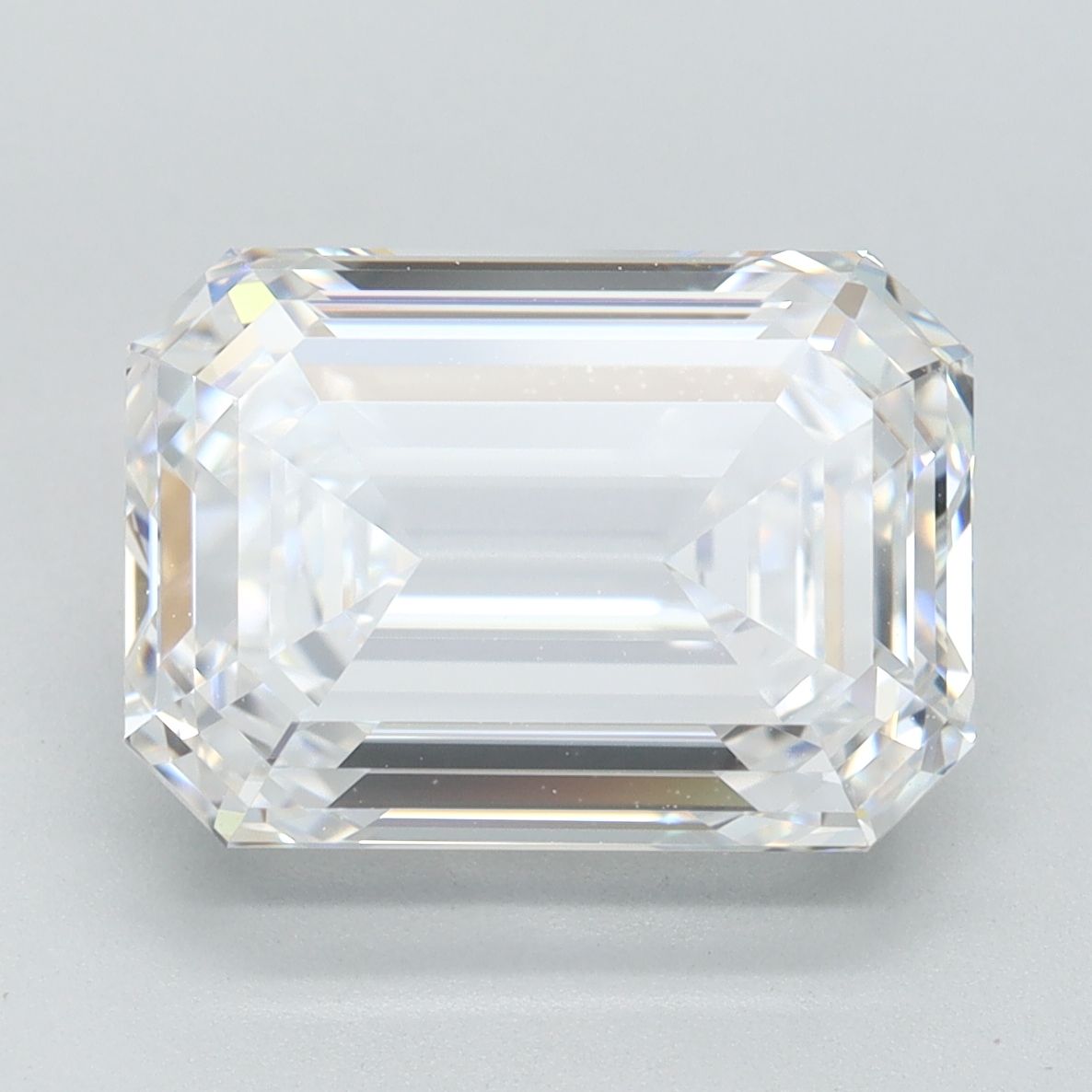 4.47 ct. emerald Lab Grown Diamond front image