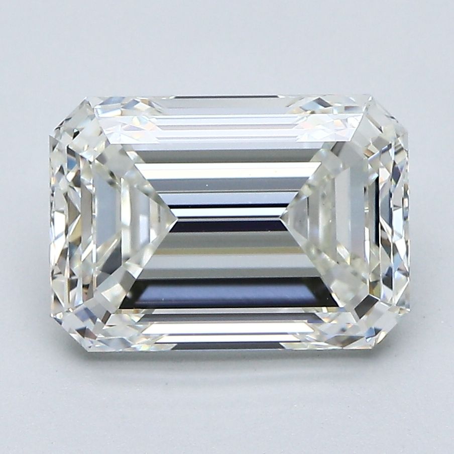 3.80 ct Emerald diamond