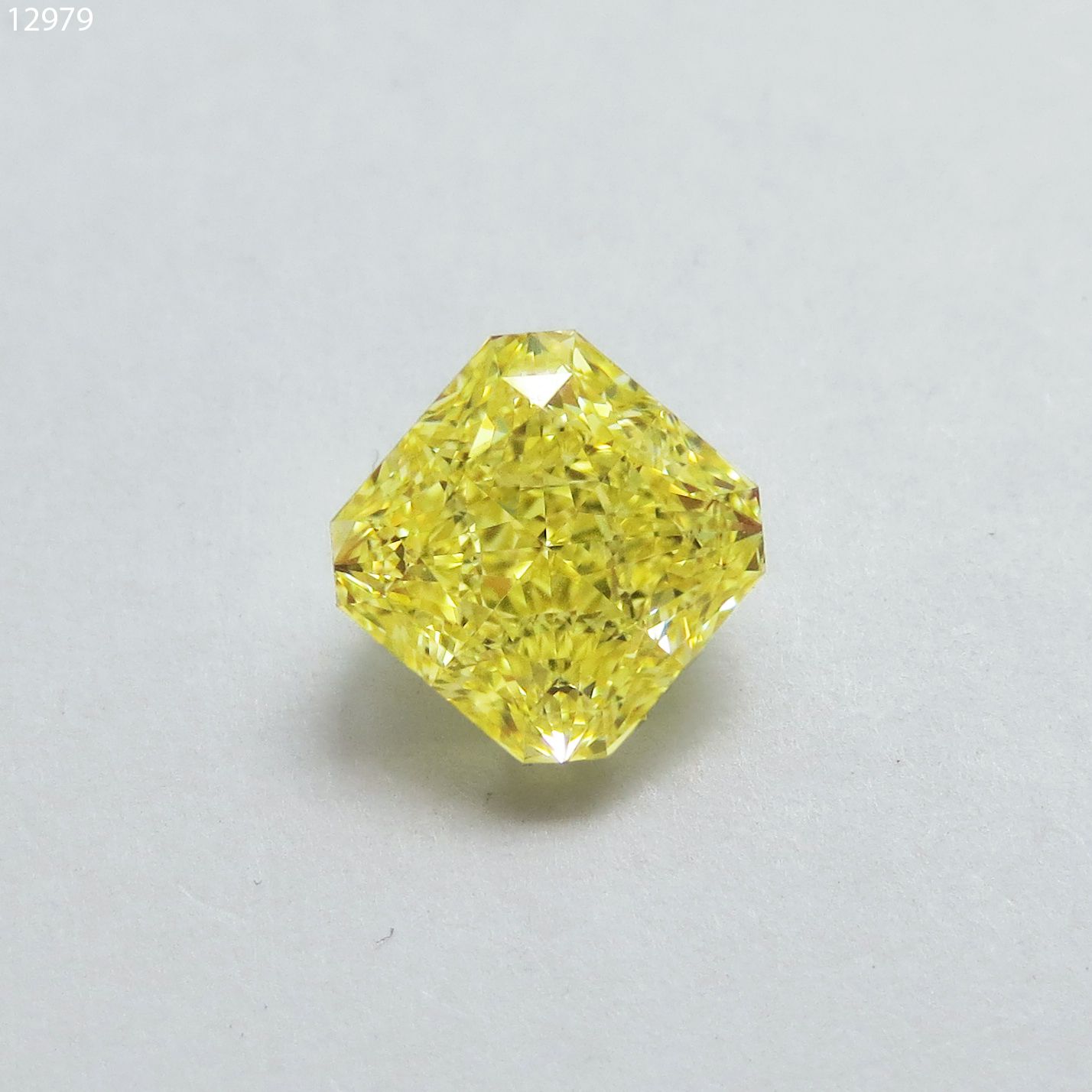 2.06 ct Square Radiant diamond