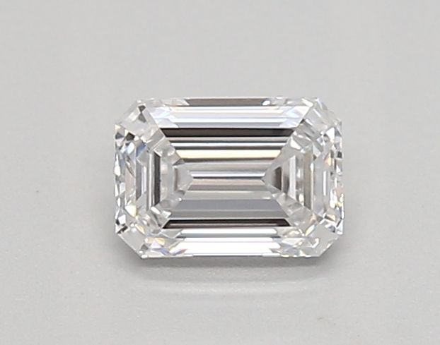 0.46 ct lab-grown Emerald Diamond