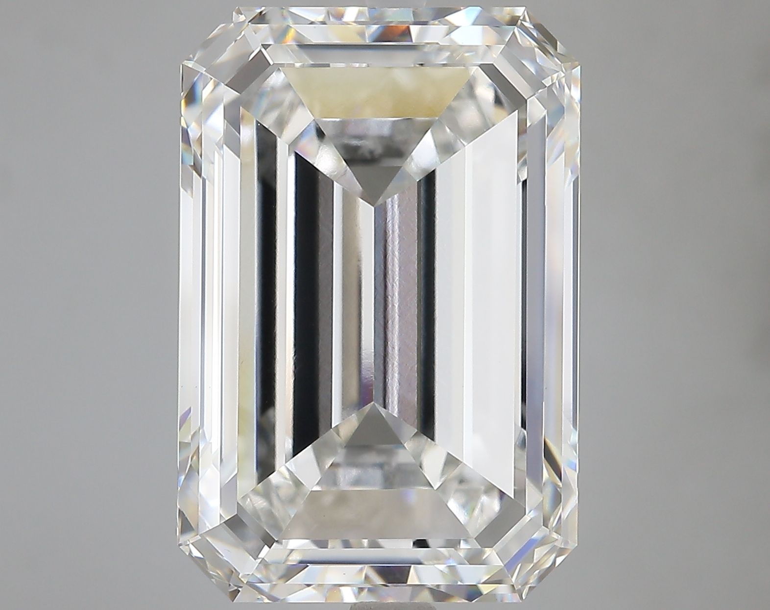 15.19 ct. emerald Lab Grown Diamond front image