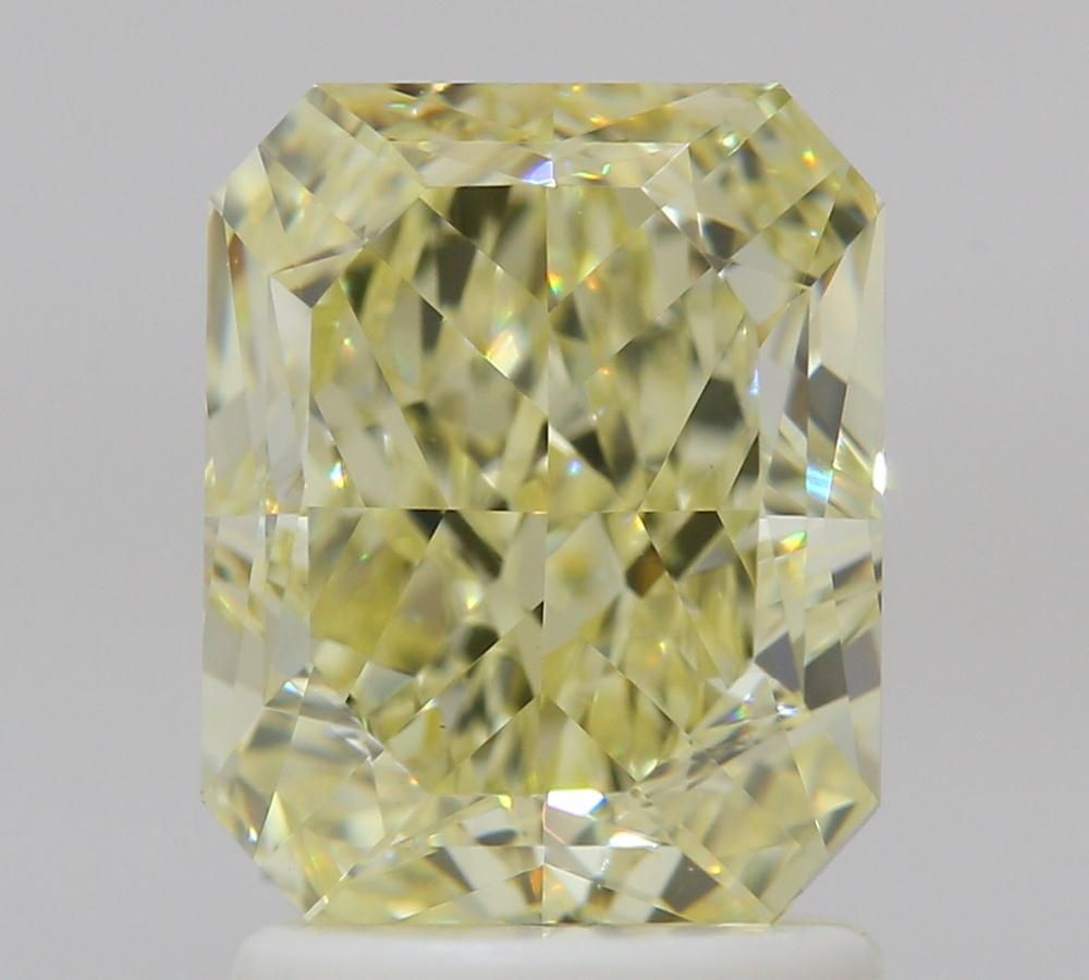 2.01 ct Radiant diamond