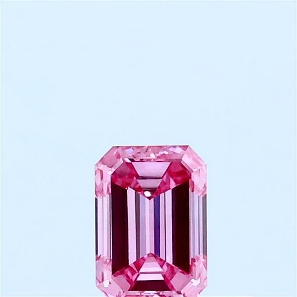 0.32 ct lab-grown Emerald Diamond