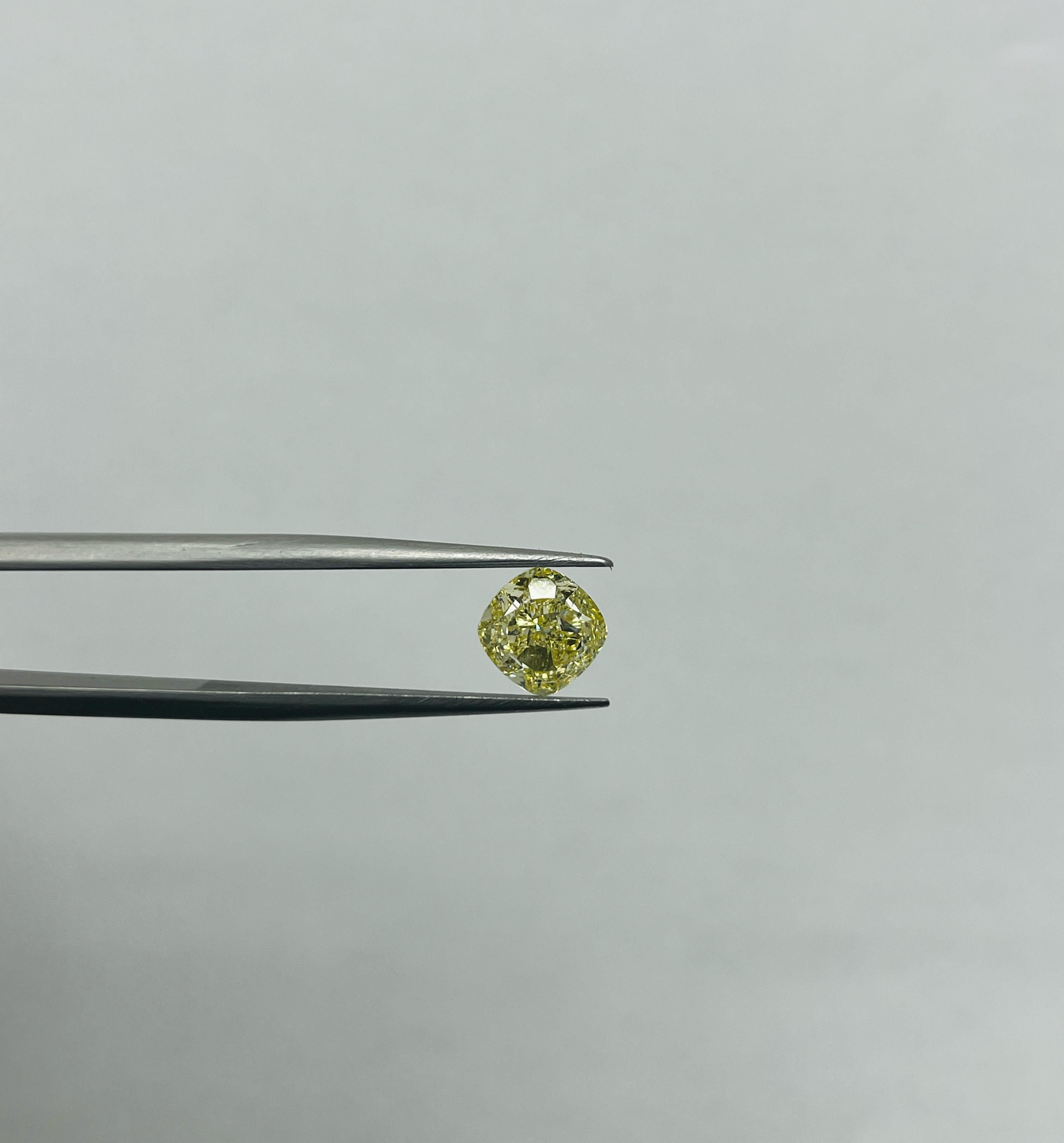 3.01 ct Cushion Brilliant diamond