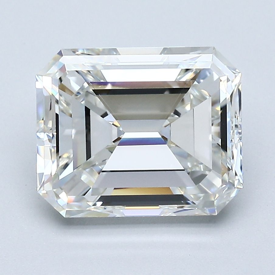 3.01 ct Emerald diamond