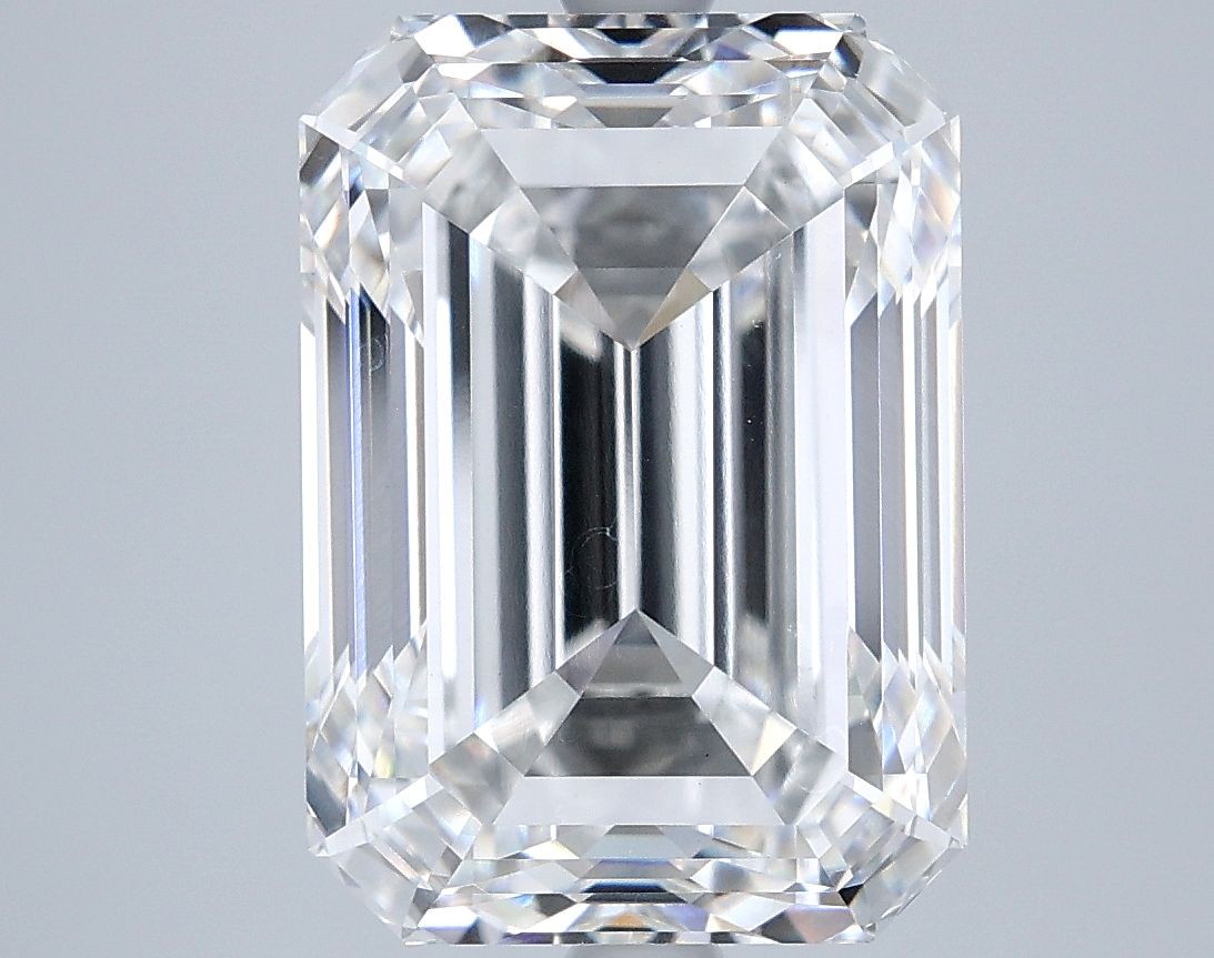 7.15 ct. emerald Lab Grown Diamond front image