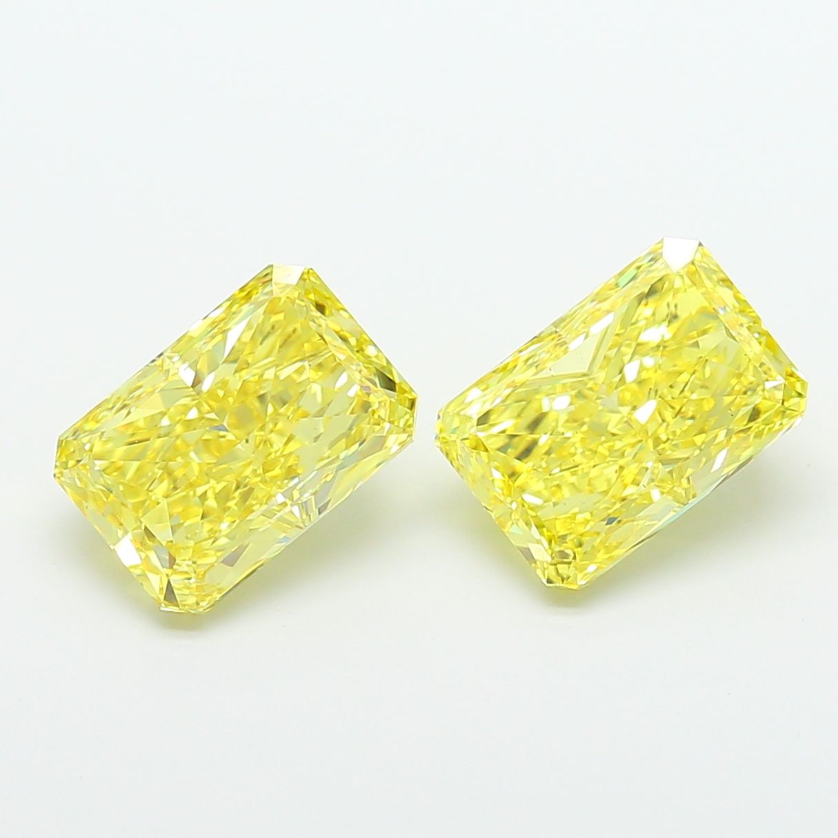 4.03 ct. radiant Lab Grown Diamond front image