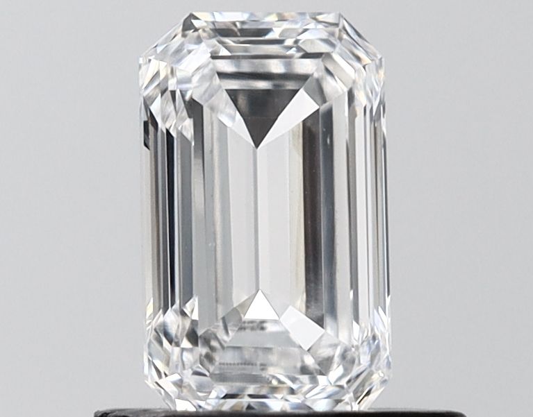 0.91 ct. emerald Lab Grown Diamond front image