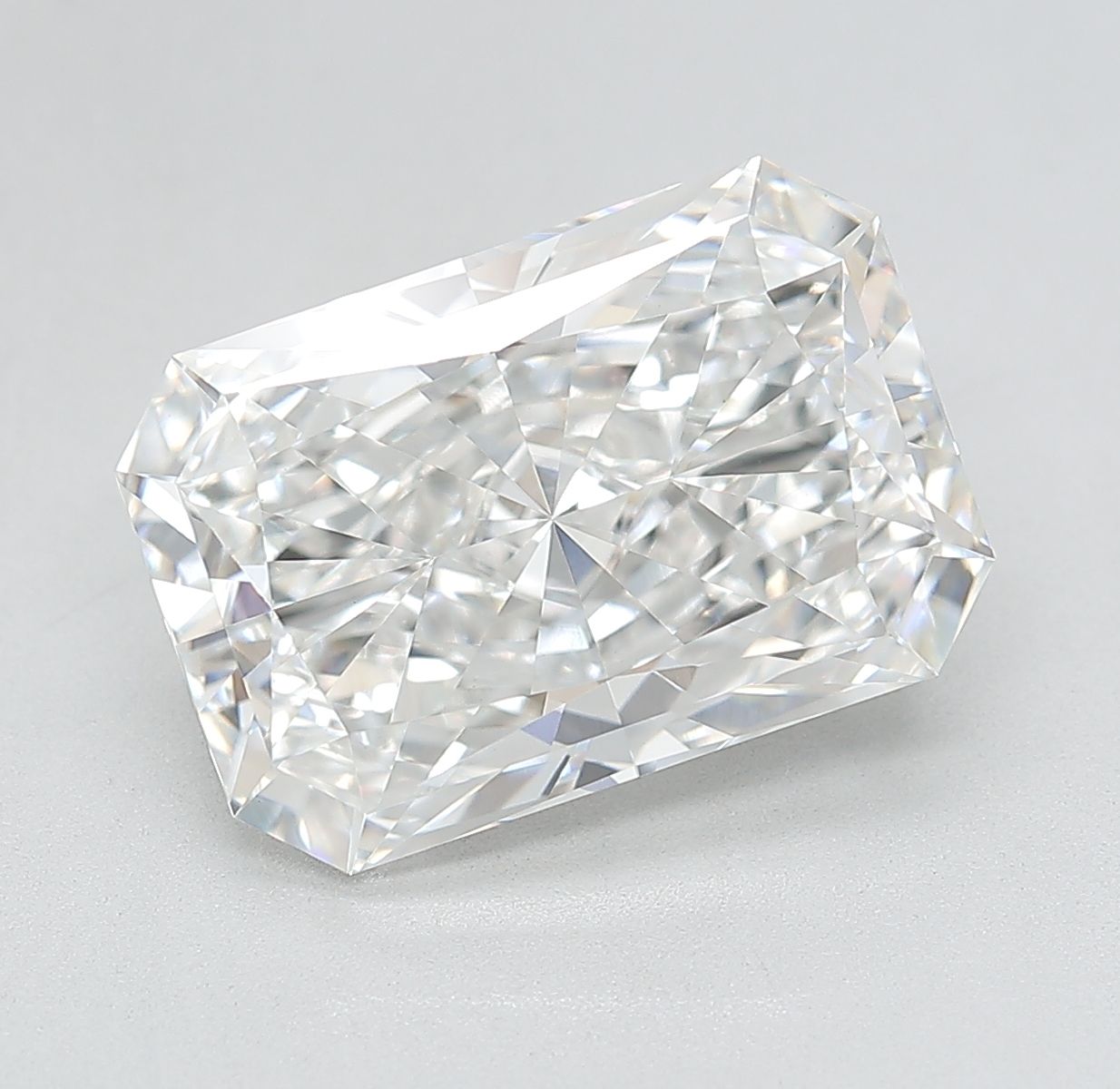 5.52 ct. radiant Lab Grown Diamond front image