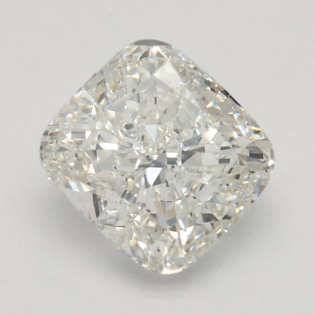 3.04 ct Cushion Brilliant diamond