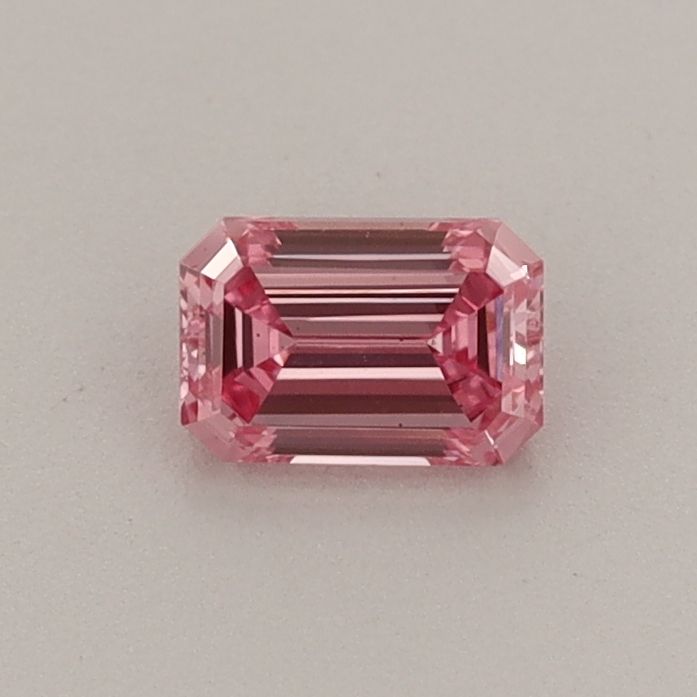 0.39 CT Fancy Vivid Pink EMERALD