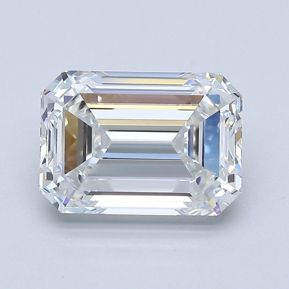 3.03 ct Emerald diamond