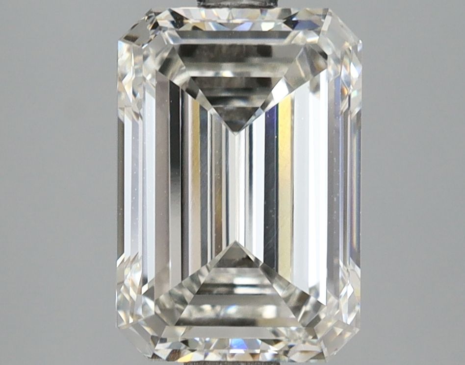 2.99 ct Emerald diamond