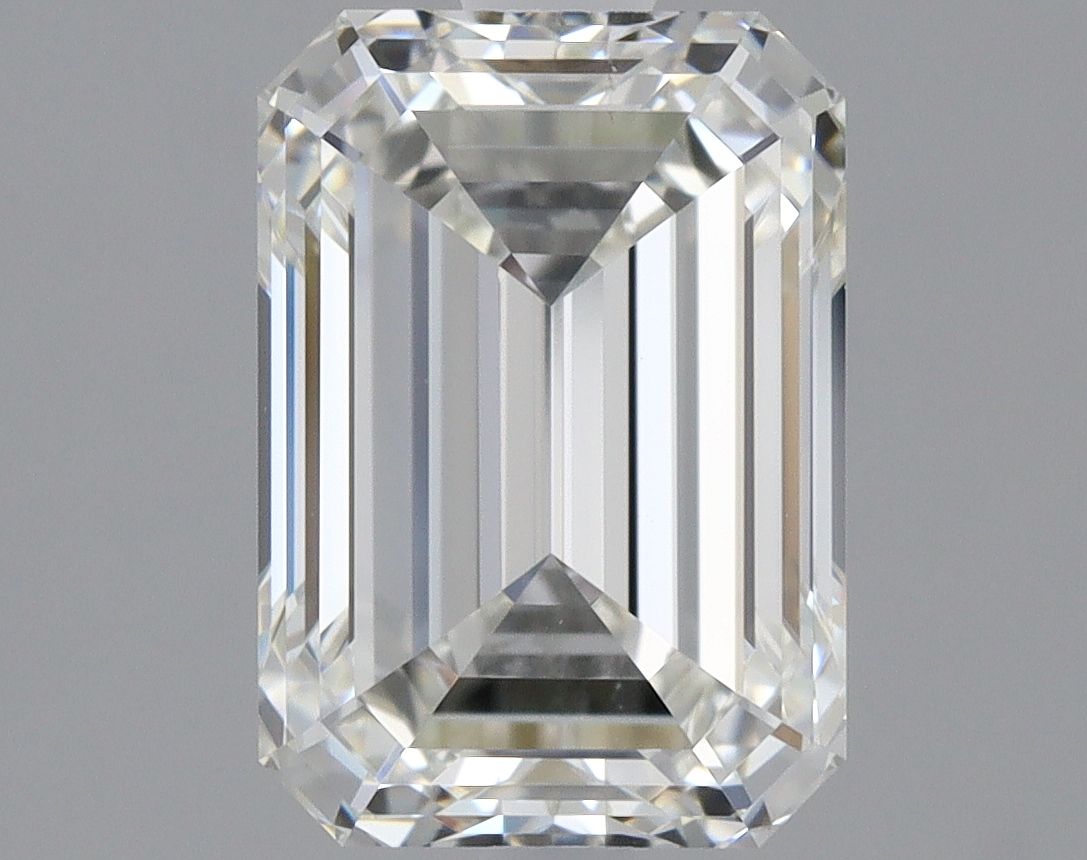 2.01 ct Emerald diamond