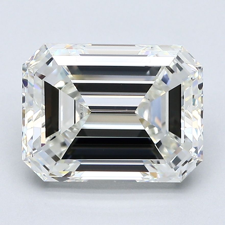 3.51 ct Emerald diamond