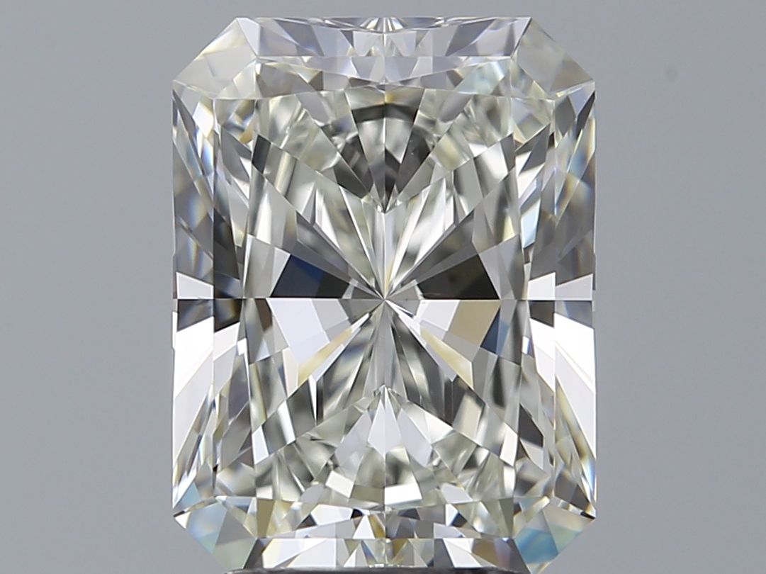3.03 ct Radiant diamond
