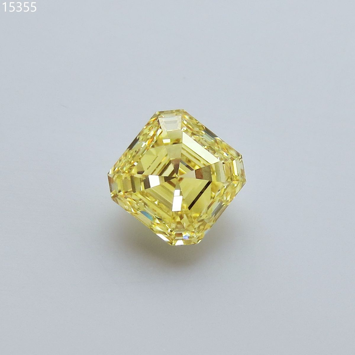 Diament 3.0 ct Fancy Yellow/VS2