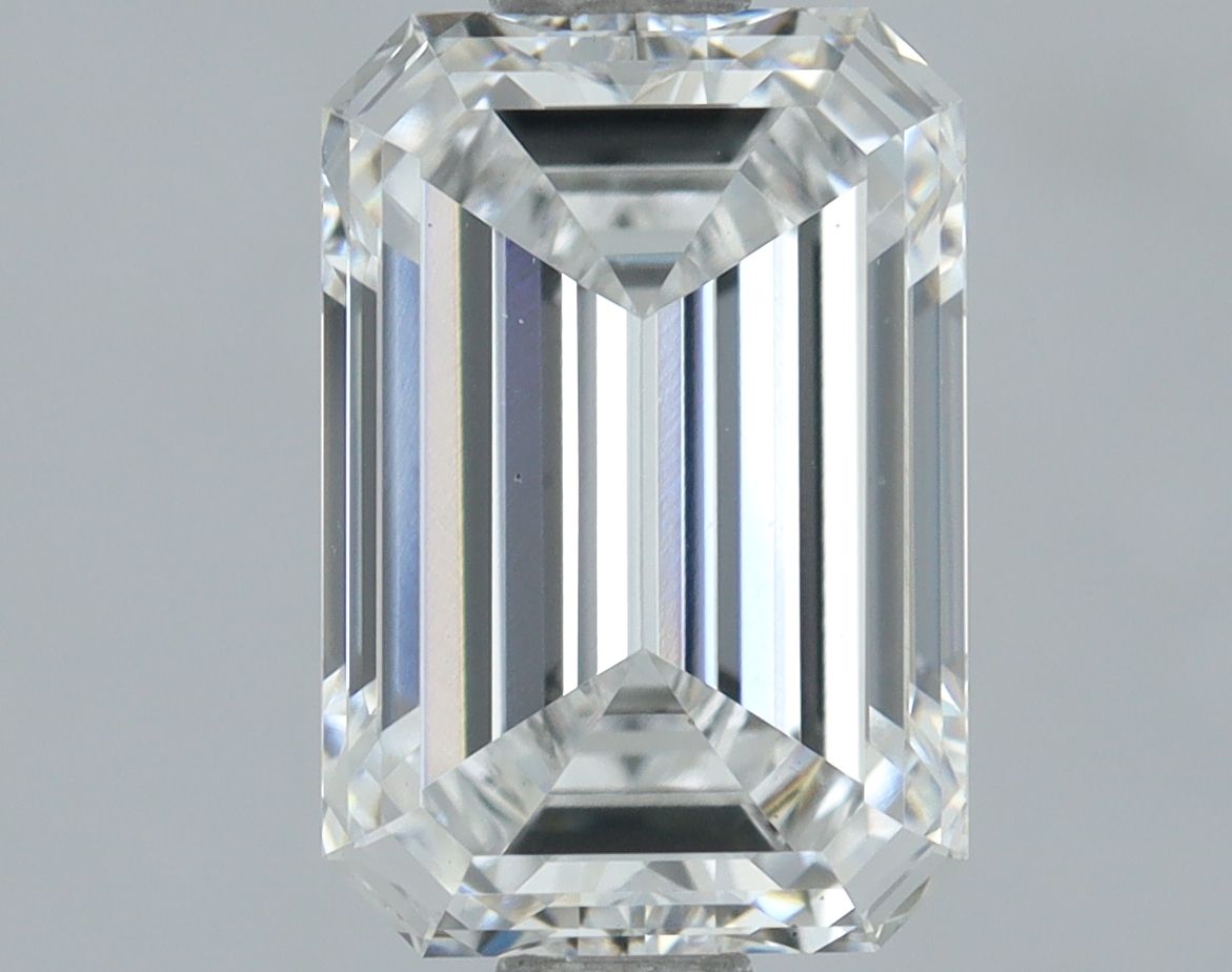 1.33 ct. emerald Lab Grown Diamond front image