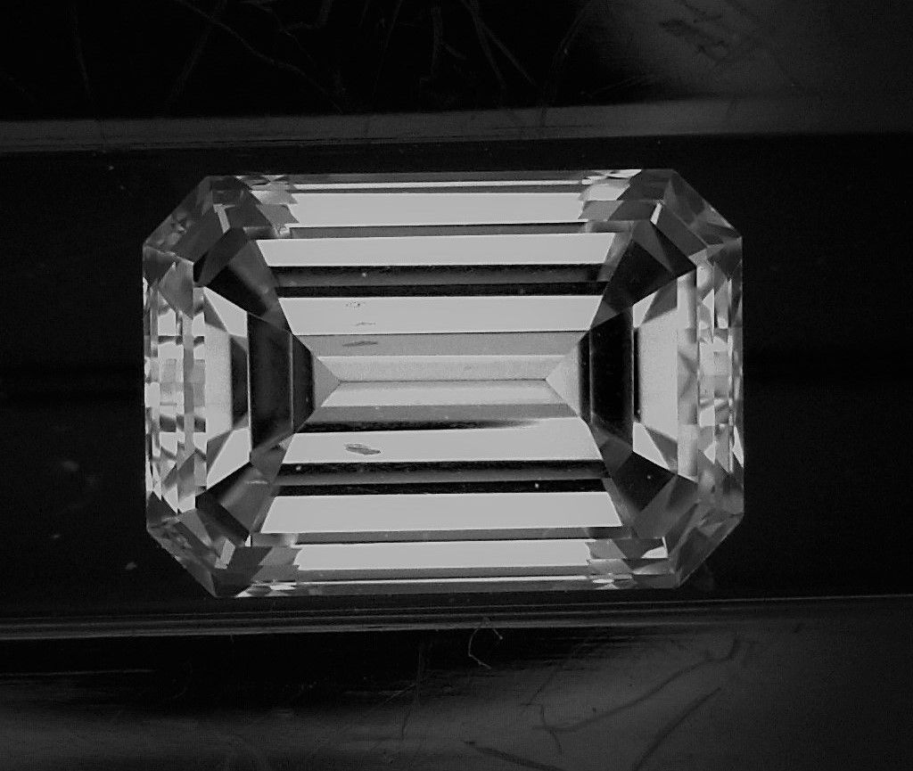 0.45 ct Emerald diamond