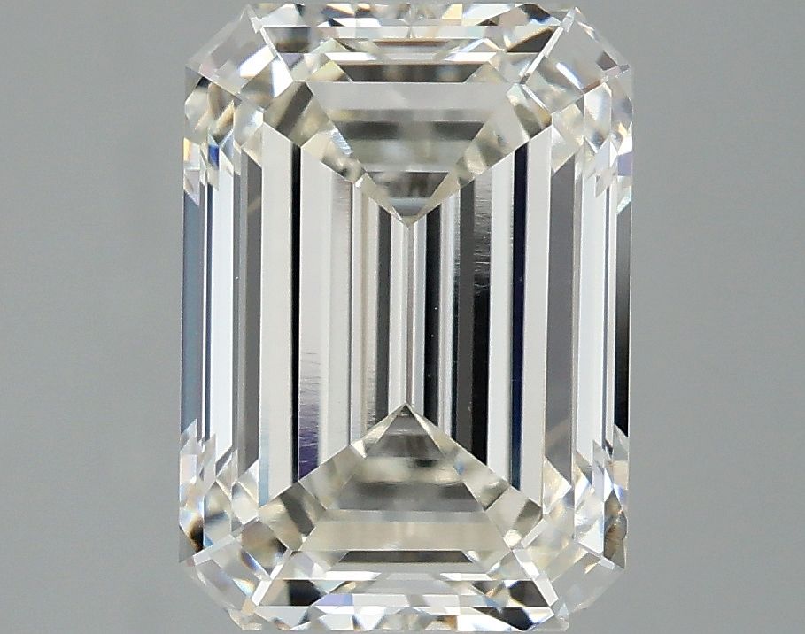 3.12 ct Emerald diamond
