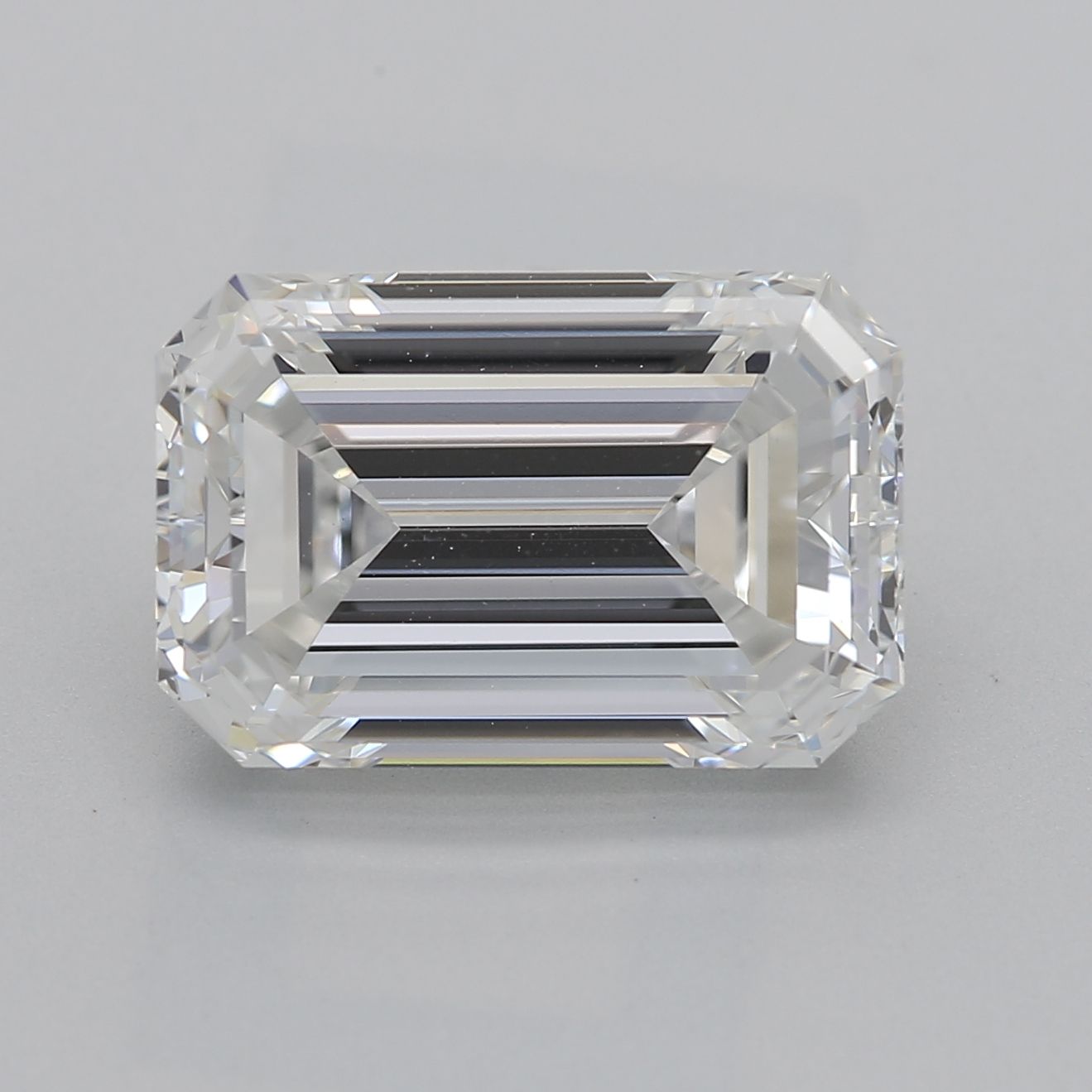 3.01 ct Emerald diamond